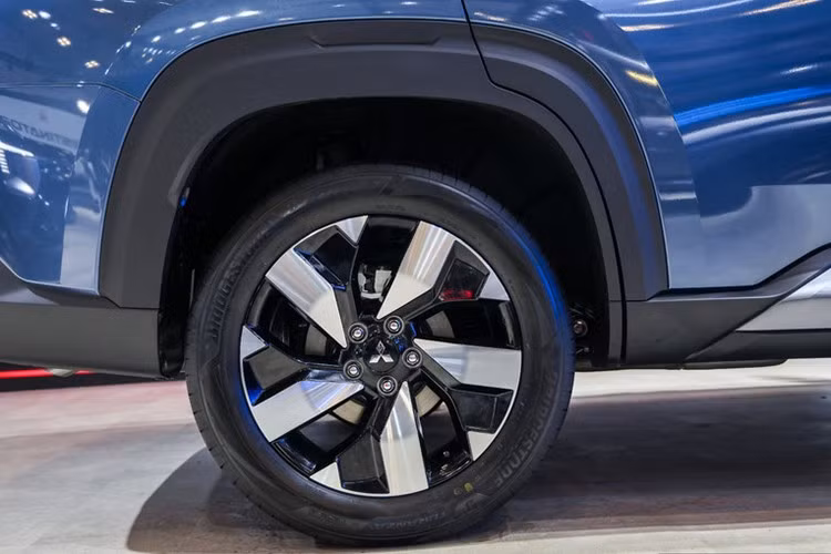 Kết quả thử nghiệm cho thấy Destinator phù hợp với nhu cầu của những khách hàng tìm kiếm một mẫu SUV 7 chỗ tiết kiệm, phục vụ di chuyển hằng ngày cũng như những chuyến đi xa. Ngoài ra việc được trang bị nhiều chế độ lái, trong đó có chế độ Tarmac (đường nhựa), cũng giúp xe tăng tốc linh hoạt, vô lăng chắc chắn hơn.