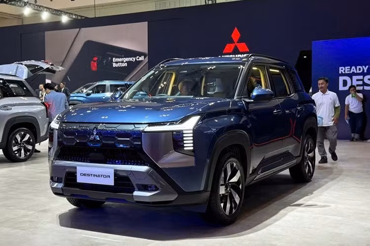 Dự kiến, Mitsubishi Destinator sẽ sớm được giới thiệu tại Việt Nam trong thời gian tới. Đây sẽ là sự bổ sung đáng chú ý trong phân khúc SUV 7 chỗ khi kết hợp được yếu tố thiết kế hiện đại, khả năng vận hành linh hoạt và mức giá có thể cạnh tranh mạnh mẽ trong tầm trung.