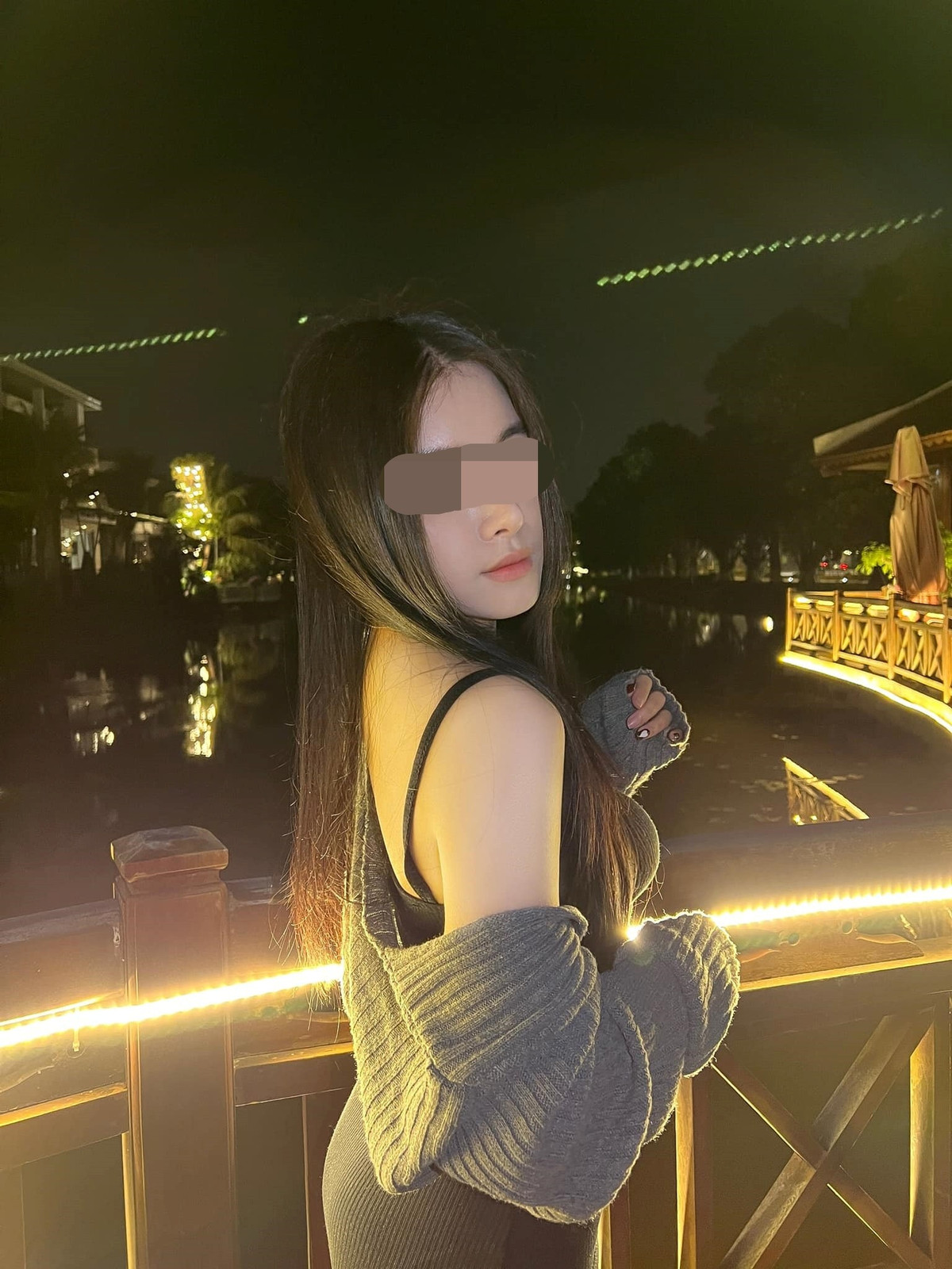 Bởi vậy, việc tẩy chay những hình thức quảng cáo thiếu văn minh là cần thiết để giữ cho môi trường MXH lành mạnh. Người tiêu dùng tốt nhất không nên tương tác, không chia sẻ, không cổ súy cho các nội dung phản cảm, để tránh trào lưu này ngày càng biến tướng và lan rộng trong tương lai.