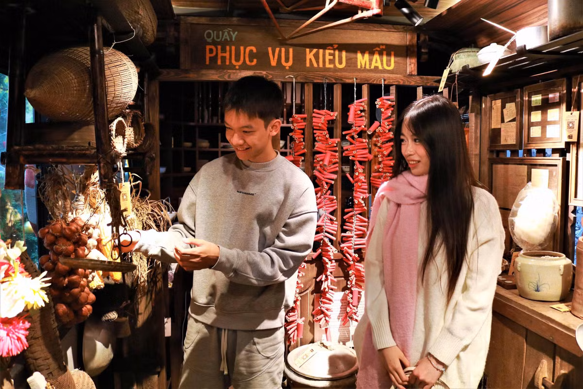 Những góc hình hoài niệm về một Hà Nội trong lịch sử được tái hiện tại không gian "Đưa di sản xuống phố".