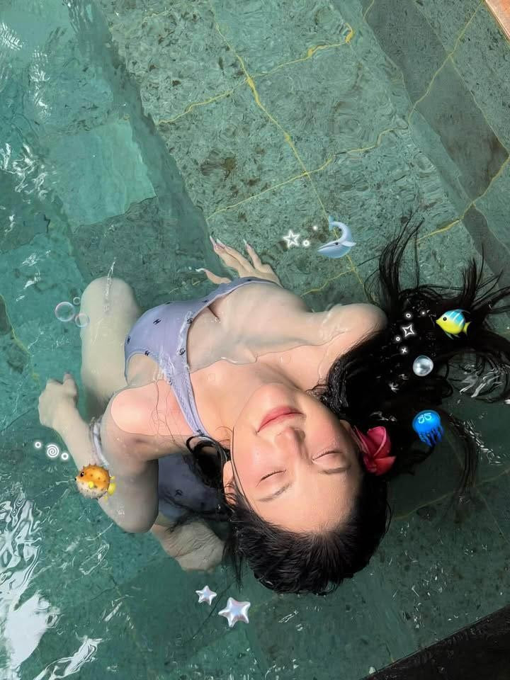 Chính sự thẳng thắn và diện mạo "bốc lửa" đến nghẹt thở đã giúp Xiang Er thu hút hơn 200 ngàn người theo dõi, tạo nên một cơn sốt không nhỏ mỗi khi đăng tải hình ảnh mới.