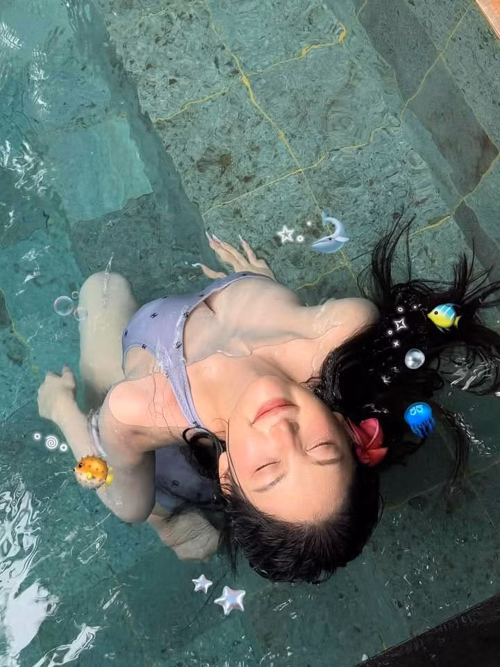 Chính sự thẳng thắn và diện mạo "bốc lửa" đến nghẹt thở đã giúp Xiang Er thu hút hơn 200 ngàn người theo dõi, tạo nên một cơn sốt không nhỏ mỗi khi đăng tải hình ảnh mới.