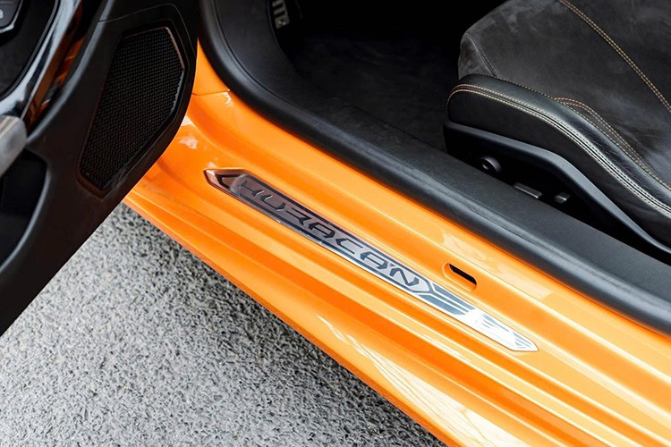 Tổng số xe Lamborghini Huracan bán được trên thị trường trong vòng 5 năm đầu tiên đạt 14.022 xe, nhiều hơn tất cả dòng xe Lamborghini nào đã ghi dấu ấn trước đó, hiện tại, xe đã dừng sản xuất.