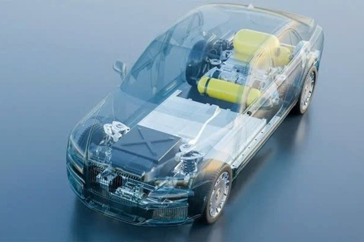 Mẫu xe siêu sang Aurus bản Hydrogen còn được trang bị pin lithium-ion 100 kWh, có thể sạc từ nguồn điện ngoài, đồng thời hoạt động như bộ đệm năng lượng trong những pha tăng tốc hoặc khi hệ thống cần công suất cao.