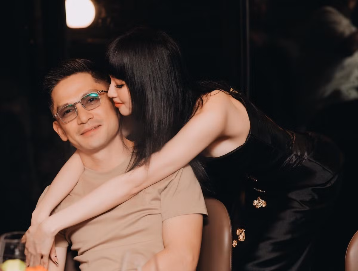 Cuối tháng 7/2015, gia đình Tâm Tít hạnh phúc chào đón con đầu lòng, đặt tên Alex Chí An. 2 năm sau, nàng hot girl 8X tiếp tục sinh thêm cho ông xã doanh nhân một quý tử, cậu bé tên đầy đủ Chu Minh Khang (nickname Peter).