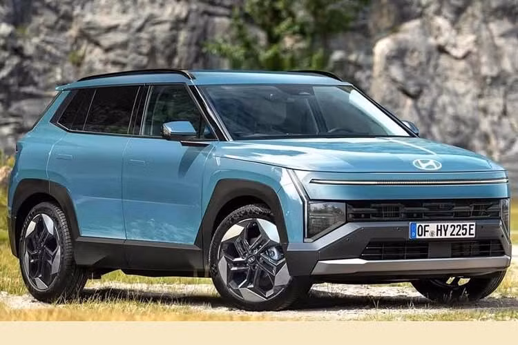 Việc chuyển hướng sang thiết kế mới cùng nền tảng công nghệ hiện đại cho thấy Hyundai đang từng bước tái định vị Tucson, hướng đến hình ảnh một mẫu SUV vừa thực dụng vừa giàu công nghệ trong phân khúc.