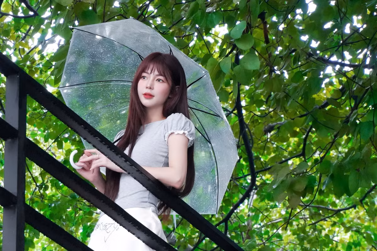 Bên cạnh những lời khen về ngoại hình, sự trở lại của Liz Kim Cương cũng khiến người hâm mộ tò mò về các dự án âm nhạc sắp tới.