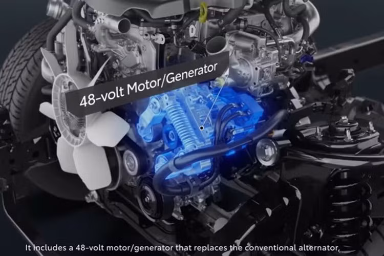 Bên cạnh đó, hãng cũng giảm tốc độ vòng tua động cơ khi không tải từ 720 vòng/phút xuống còn 600 vòng/phút. Hệ thống start-stop còn cho phép người dùng thiết lập mức độ can thiệp tùy theo thời gian dừng, với khả năng duy trì hoạt động điều hòa trong những lúc xe tắt máy.