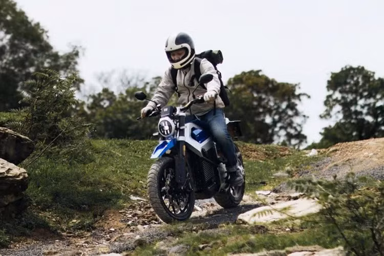 Tuy còn non trẻ nhưng ít nhất từ những gì đã thể hiện với mẫu xe điện "made in Vietnam" được công bố sở hữu thiết kế phá cách và chất lượng hoàn thiện tốt, có thể tin tưởng NUEN Moto sẽ hiện thực hoá được kế hoạch sản xuất của mình - đặc biệt khi được thị trường nước ngoài chú ý.