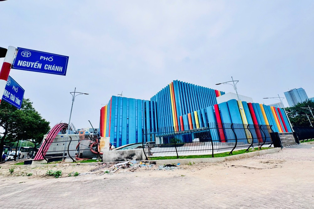 Nhà hát Tuổi trẻ cơ sở 2 dự kiến có khoảng 1.032 chỗ ngồi, đáp ứng các loại hình biểu diễn kịch, ca, múa, nhạc, cùng đầy đủ các không gian chức năng như luyện tập, phụ trợ, dịch vụ và điều hành.