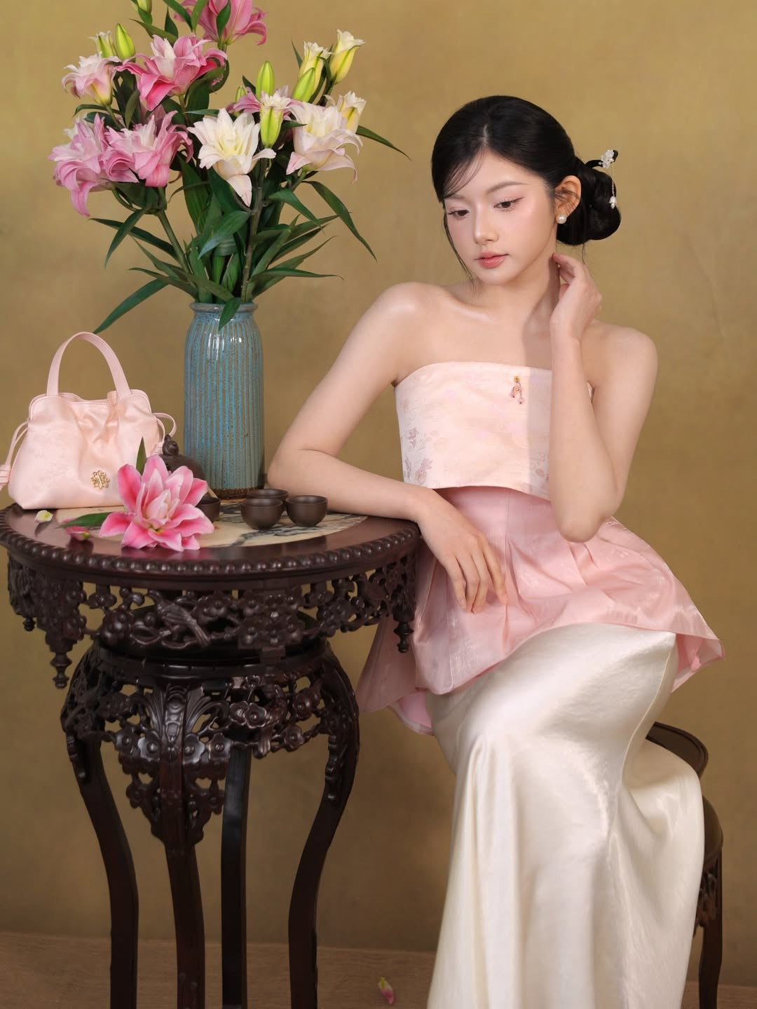 Sự kết hợp giữa tư duy công nghệ và khả năng sáng tạo nội dung đã giúp Quỳnh Trương nhanh chóng tạo dựng dấu ấn riêng trên mạng xã hội.