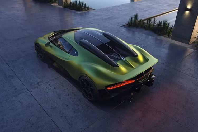 Hendrik Malinowski, Giám đốc Điều hành Bugatti, cho biết: “Chương trình Solitaire cho phép chúng tôi khám phá một cách chân thực những tầm nhìn độc đáo của khách hàng, mang đến cho chúng tôi sự linh hoạt hơn trong việc khám phá những cách diễn giải khác nhau về các yếu tố thiết kế lâu đời của Bugatti".