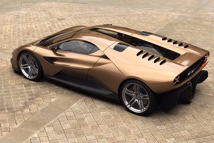 Garagisti &amp; Co tham gia thị trường với chiếc GP1 có thể sẽ là siêu xe yêu thích mới của bạn. Công ty Anh quốc mang đậm dấu ấn Ý này cho biết họ sẽ chỉ sản xuất không quá 25 chiếc GP1 trị giá 2,45 triệu bảng Anh cộng thuế (3,3 triệu đô la theo tỷ giá hối đoái hiện tại). Với số tiền đó, bạn sẽ sở hữu một chiếc xe thân carbon với một chân ở hiện tại và một chân ở quá khứ.