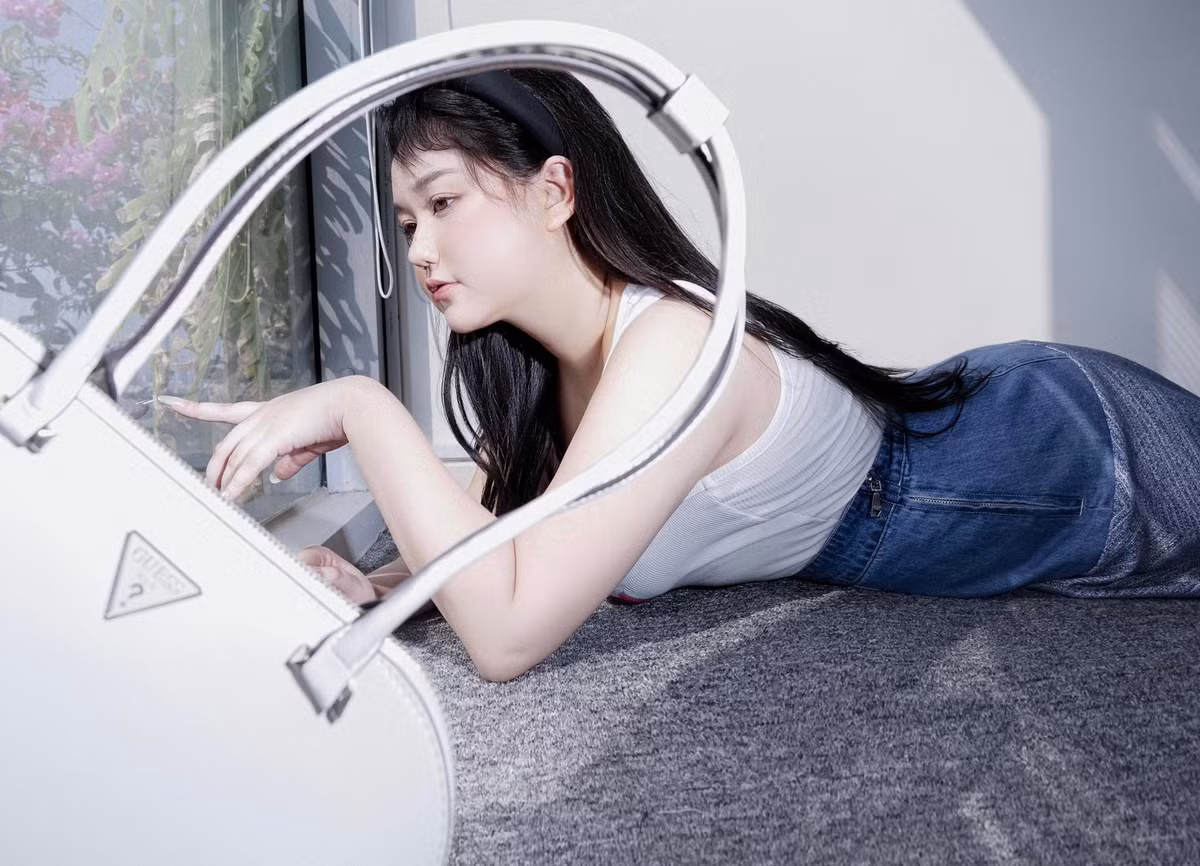 Ngoài cầu lông, nữ diễn viên còn tập gym đều đặn, kết hợp các bài cardio và tập cơ để siết dáng, tăng độ săn chắc. Ban đầu, việc tập thể lực khiến cô mệt mỏi, đau nhức, thậm chí nản lòng.