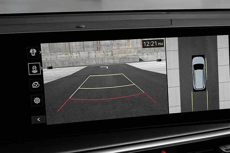 Sorento 2026 tiếp tục duy trì chứng nhận an toàn 5 sao từ ANCAP, dù đây là kết quả đánh giá từ năm 2020 và sẽ hết hiệu lực vào ngày 31/12/2026. Về mặt an toàn, tất cả các phiên bản đều được trang bị hệ thống kiểm soát hành trình thích ứng, phanh khẩn cấp tự động, nhận diện người đi bộ và người đi xe đạp, hỗ trợ rẽ tại giao lộ...