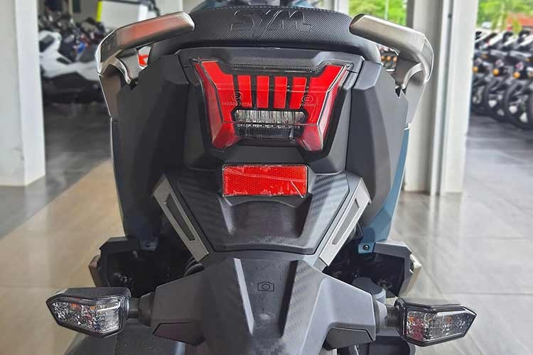 View - SYM Husky SE 2026 hơn 68 triệu đồng có gì cạnh tranh Honda ADV 150? | Báo Tri thức và Cuộc sống - TIN TỨC PHỔ BIẾN KIẾN THỨC 24H