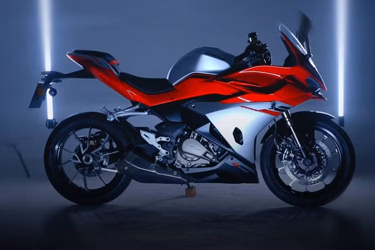 Hệ thống hộp số tự động này của hãng xe Trung Quốc được ra mắt lần đầu trên mẫu môtô thể thao QJMotor SRK 500 RA 2025 mới – một chiếc sportbike với khả năng sang số hoàn toàn tự động.