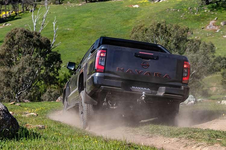 Về an toàn, xe được trang bị đầy đủ các tính năng hiện đại như phanh khẩn cấp tự động, cảnh báo lệch làn, hỗ trợ điểm mù, hệ thống camera 360 độ thông minh, cảnh báo giao thông cắt ngang phía trước và phía sau.