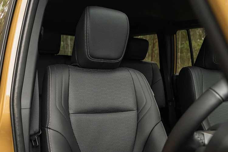 Cụ thể, giá bán phiên Toyota Land Cruiser Prado 2026 phiên bản Altitude hiện có giá 93.400 AUD (tương đương khoảng 1,69 tỷ đồng), tăng nhẹ so với mức 92.700 AUD (khoảng 1,68 tỷ đồng) trước đó.