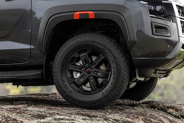 View - Nissan Navara 2026 từ 926 triệu đồng - nhiều trang bị, động cơ mạnh hơn | Báo Tri thức và Cuộc sống - TIN TỨC PHỔ BIẾN KIẾN THỨC 24H