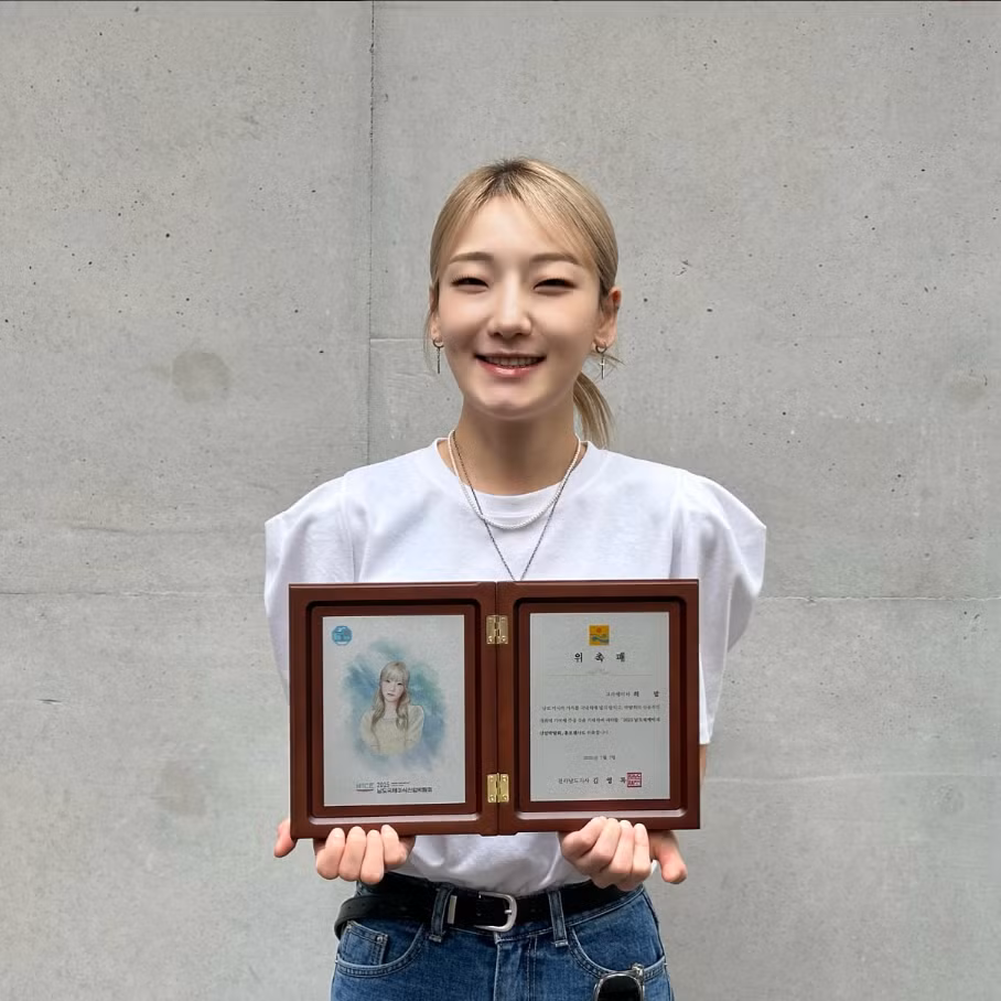 Những chia sẻ thẳng thắn của Heebab nhận được nhiều lời khen từ người hâm mộ. Nhiều người cho rằng chính lối sống kỷ luật đã giúp cô cân bằng giữa công việc mukbang nhiều áp lực và việc duy trì một cơ thể khỏe mạnh, săn chắc.