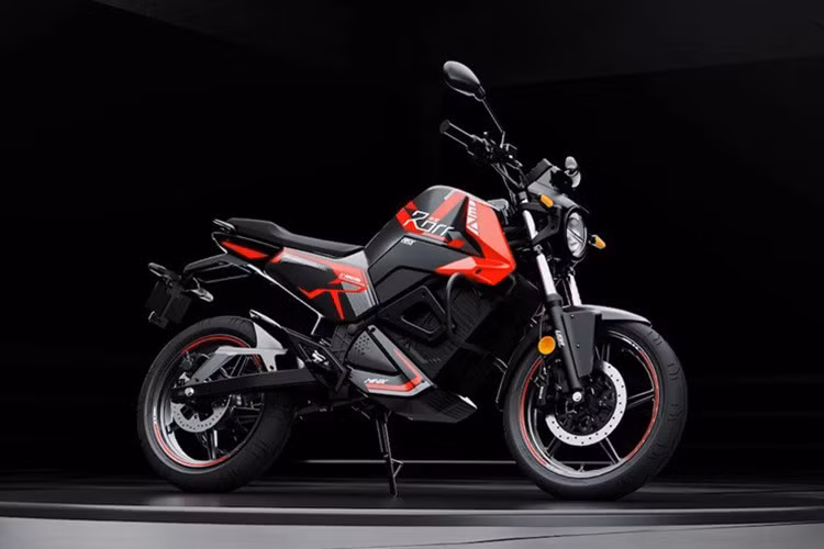 Mẫu xe môtô điện Rorr EZ Sigma là một sản phẩm của Oben Electric, một hãng sản xuất xe máy điện có trụ sở tại Bengaluru. Mẫu xe hướng tới mục đích di chuyển hàng ngày dành cho các khách hàng đam mê tốc độ và sự khác biệt.