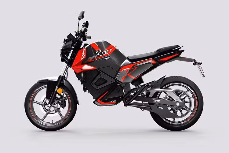 Mang thiết kế đặc trưng của một chiếc naked, Rorr EZ Sigma được xây dựng trên khung ARX của Oben, thiết kế riêng cho điều kiện đường sá tại Ấn Độ.