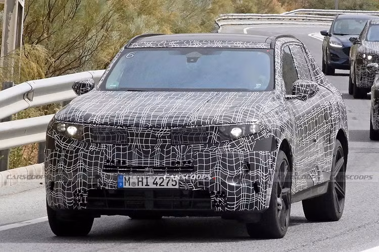 Mặc dù chưa có thông tin chính thức, nhiều khả năng BMW sẽ cung cấp nhiều phiên bản cấu hình khác nhau cho hệ thống mild hybrid 48-volt mới, tương tự như cách phân cấp X5 M60i và X5 M hiện nay.