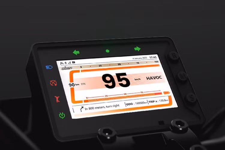 Rorr EZ Sigma mang đến nhiều cải tiến so với phiên bản trước nhằm nâng cao trải nghiệm di chuyển hàng ngày. Cụ thể, xe được trang bị chế độ lùi (Reverse Mode) giúp dễ dàng xoay trở trong không gian chật hẹp.