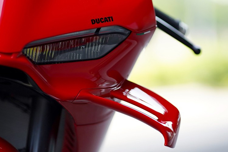View - Tận thấy siêu môtô Ducati Panigale V4 mới về Việt Nam, gần 1 tỷ đồng | Báo Tri thức và Cuộc sống - TIN TỨC PHỔ BIẾN KIẾN THỨC 24H