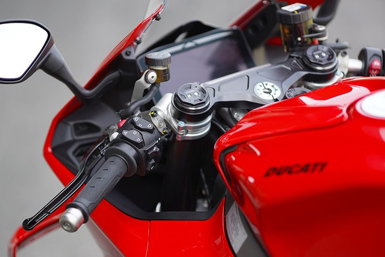 View - Tận thấy siêu môtô Ducati Panigale V4 mới về Việt Nam, gần 1 tỷ đồng | Báo Tri thức và Cuộc sống - TIN TỨC PHỔ BIẾN KIẾN THỨC 24H