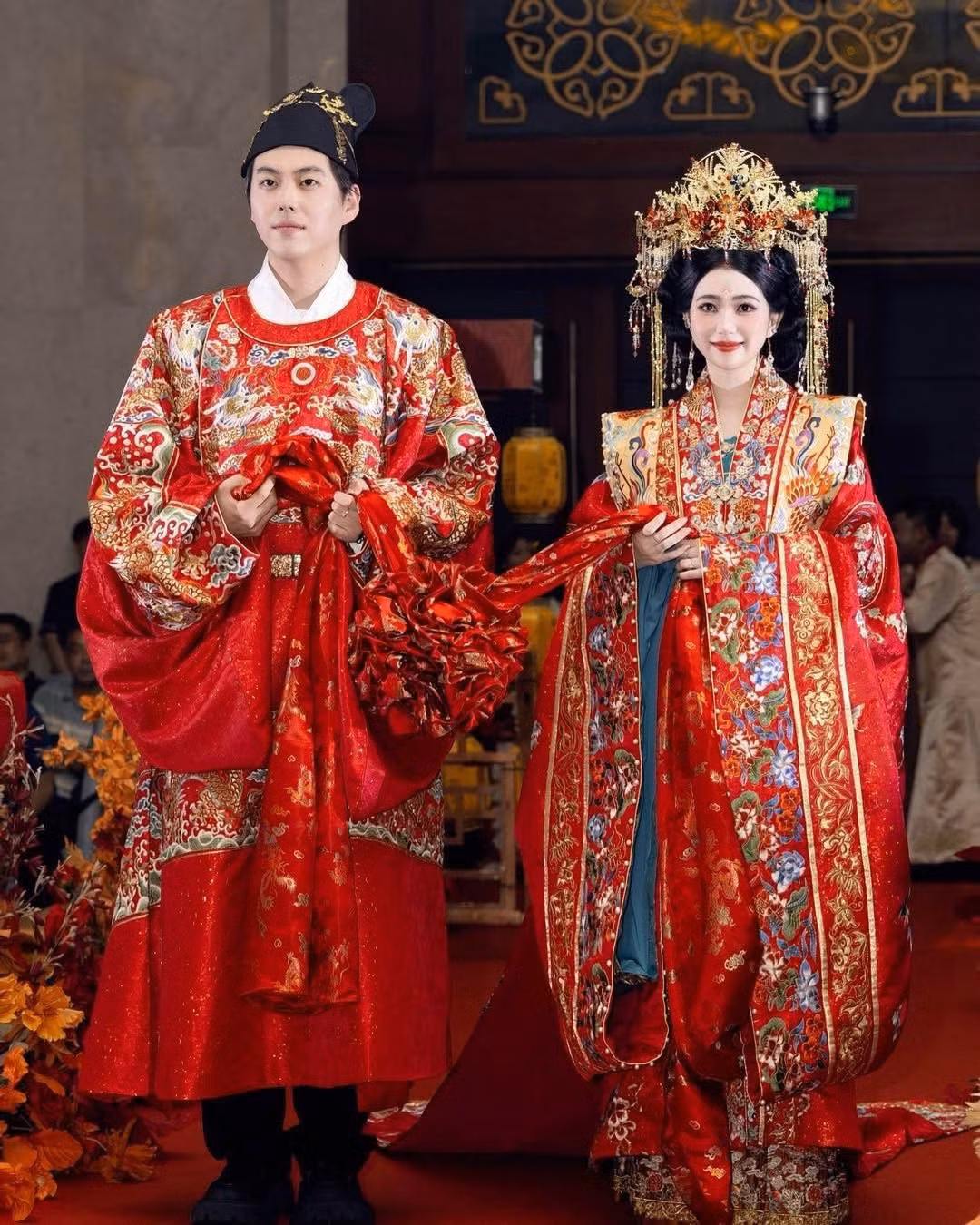 Mạng xã hội đang chia sẻ rần rần bộ ảnh cưới của một nữ hot girl Việt có biệt danh Kim Minn - du học sinh tại Hàn Quốc với chồng người Trung Quốc.