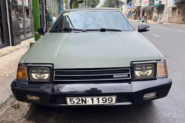 Trước chiếc xe này, ông Vũ cũng đã sở hữu một chiếc Toyota Celica đời 1973, thuộc thế hệ đầu tiên. Ngoài Celica, các mẫu xe thể thao Nhật Bản khác cũng được ông Vũ sưu tầm như Toyota Supra, Honda NSX, Civic Type R, S2000 hay Nissan GT-R...