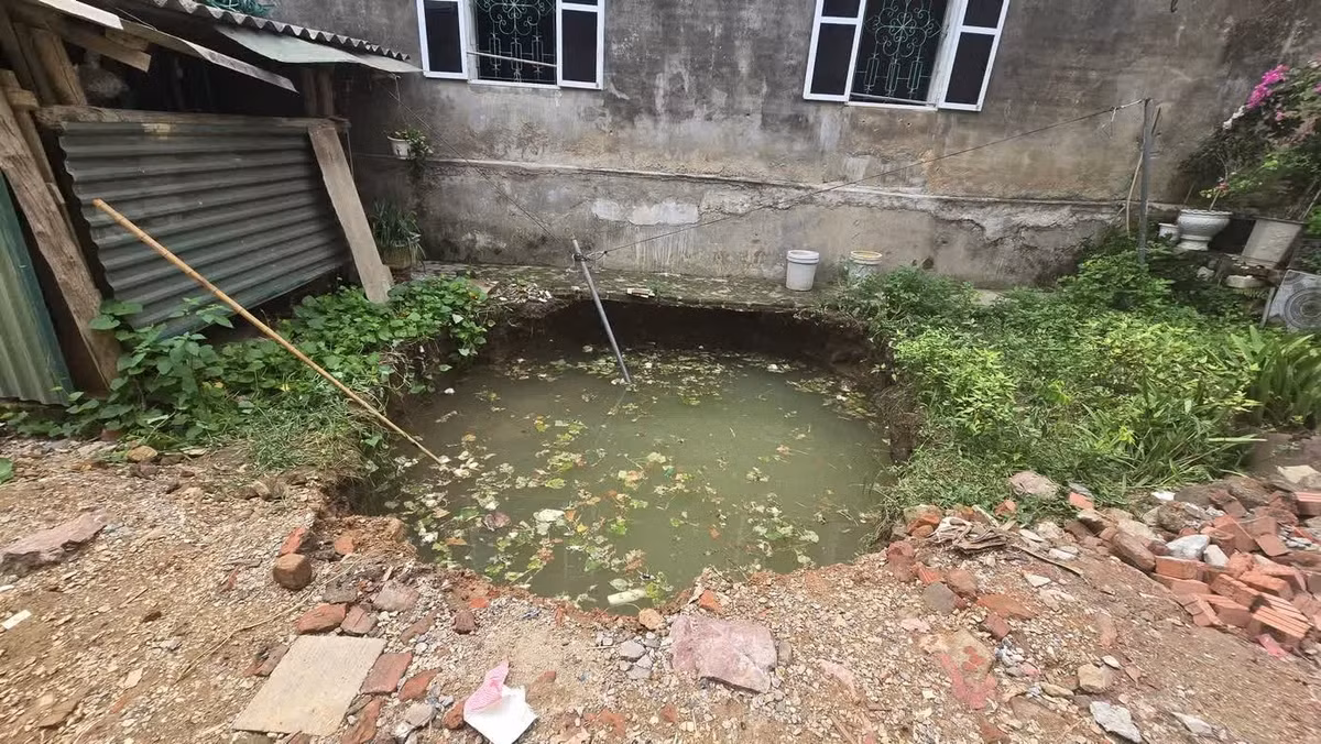 Hố tử thần xuất hiện trong khu vực gia đình bà Nguyễn Thị Hoàn