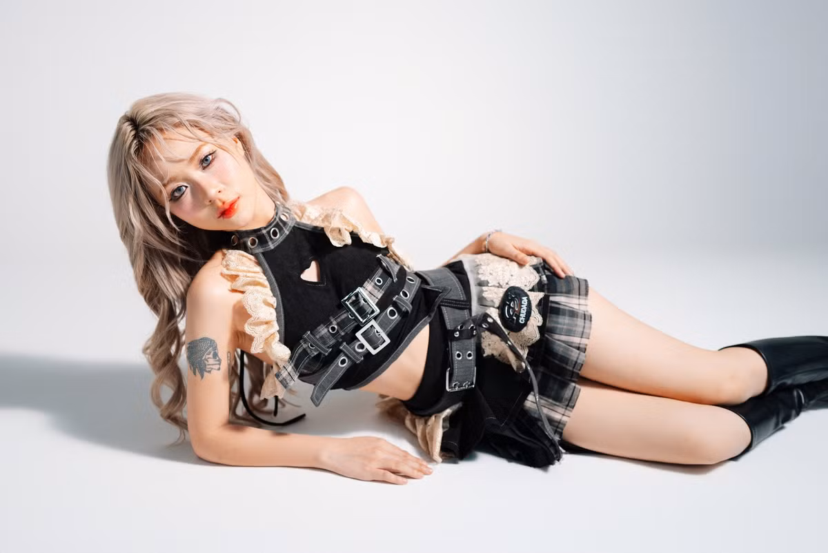 Sự thay đổi tích cực về hình ảnh này được fan đánh giá là một bước chuyển mình trưởng thành, cho thấy Misthy là một người có gu thẩm mỹ và biết cách xây dựng hình ảnh cá nhân chuyên nghiệp.