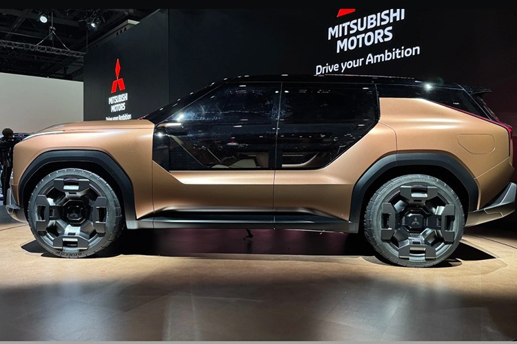 Ngoại thất của Elevance mang nhiều điểm chung với các mẫu xe gần đây của hãng như XForce hay Destinator, nhờ ngôn ngữ thiết kế Dynamic Shield đặc trưng.