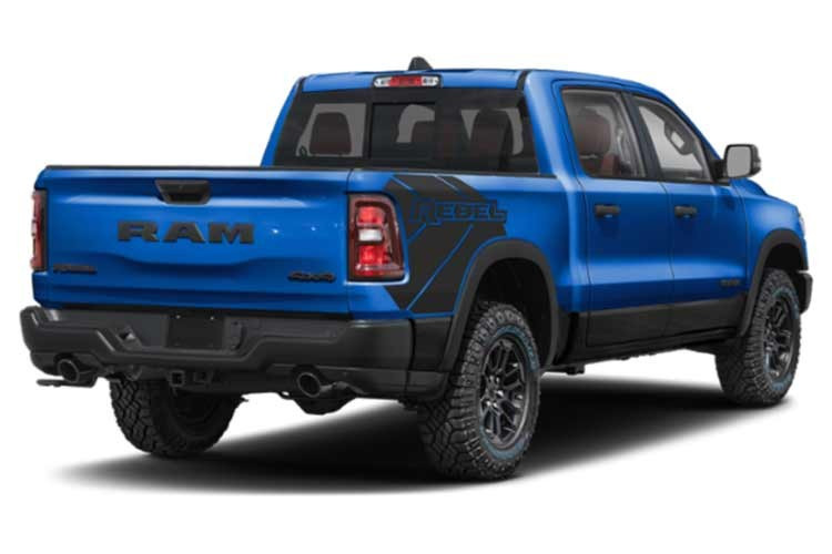 Nếu vẫn chưa đủ, Ram TRX trở lại năm nay với động cơ HEMI V8 6.2 lít siêu tăng áp, sản sinh công suất mạnh mẽ 777 mã lực.