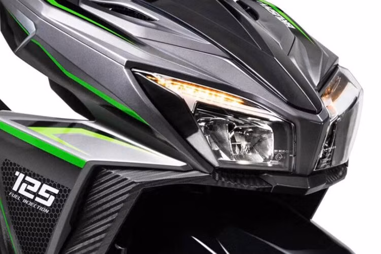 Ngoại hình gần như giữ nguyên thiết kế gốc, nhưng Kawasaki đã bổ sung đồ họa xanh đặc trưng giúp xe trông mạnh mẽ và nổi bật hơn. Phần đầu xe được trang bị cụm đèn đôi hiện đại, đèn xi-nhan đặt phía trên tạo phong cách gần giống những mẫu Ninja.