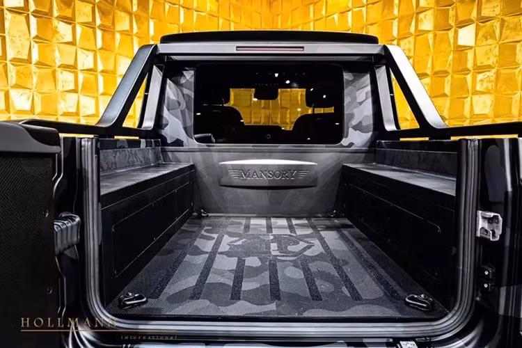 Do đó, dù đã hơn 2 năm tuổi một chút, nhưng nó vẫn là một chiếc xe hoàn toàn mới. Mẫu xe này được cho là đáp ứng các quy định về khí thải Euro 6d-TEMP, và nếu bạn muốn biết mức tiêu thụ nhiên liệu của nó, thì 18 mpg US (13,1 lít/100 km) là câu trải lời.