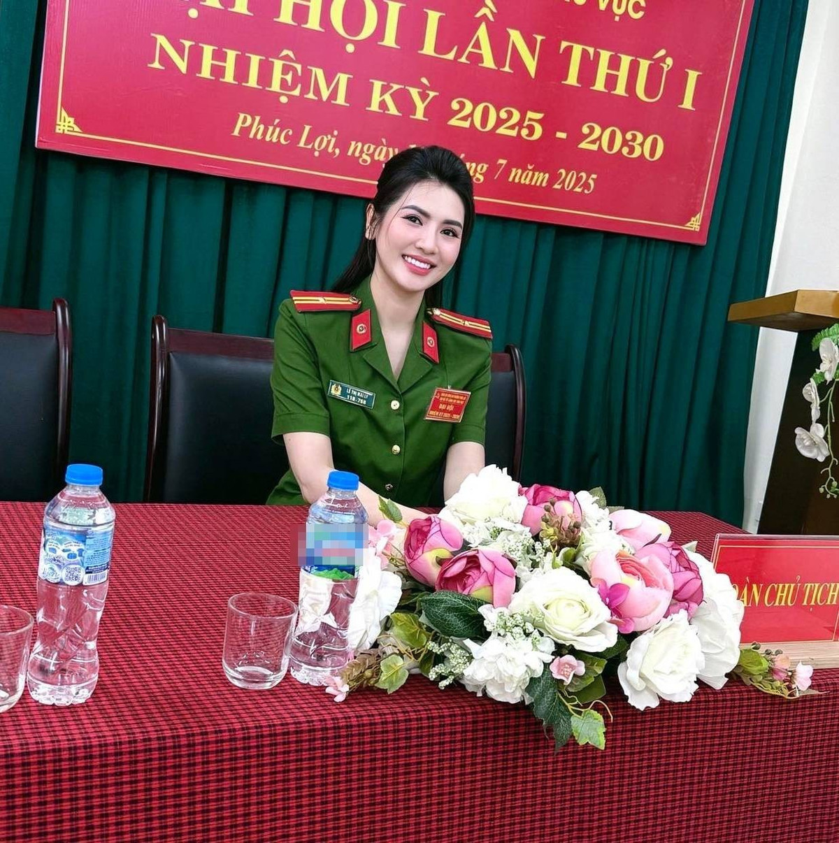 Mai Ly chia sẻ với báo Tiền Phong bộ đồ "ăn chơi" khiến cư dân mạng bàn tán rôm rả thực ra là trang phục tập gym của cô.