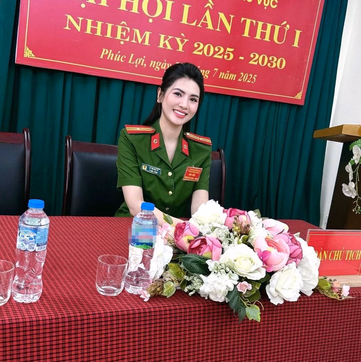 Mai Ly chia sẻ với báo Tiền Phong bộ đồ "ăn chơi" khiến cư dân mạng bàn tán rôm rả thực ra là trang phục tập gym của cô.