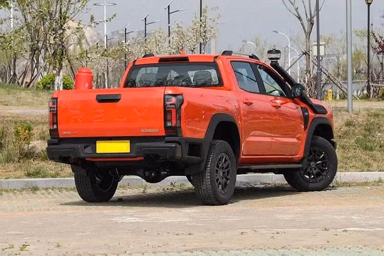 Không chỉ phục vụ thị trường nội địa, dòng xe bán tải Rely vốn được định vị trong chiến lược xe thương mại hướng tới xuất khẩu của Chery. Mẫu R08 tiêu chuẩn đã có mặt tại một số thị trường nước ngoài, bao gồm Trung Đông. Ở thị trường quốc tế, mẫu xe này được phân phối dưới tên gọi Chery Himla.