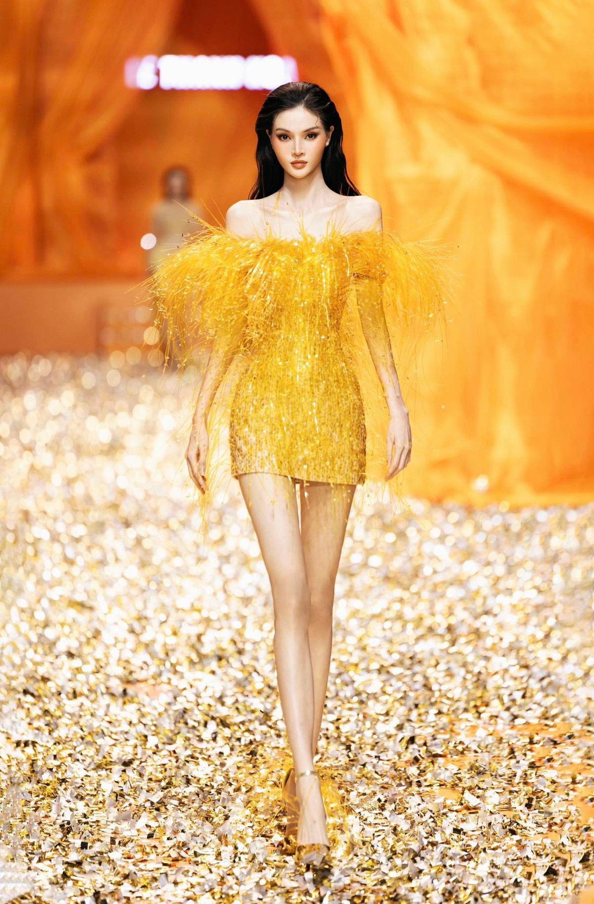 Giữa làn sóng tranh luận về chuẩn đẹp hình thể, Đỗ Hương Giang chọn cách biến vóc dáng mỏng tang của mình thành một tuyên ngôn cá nhân.