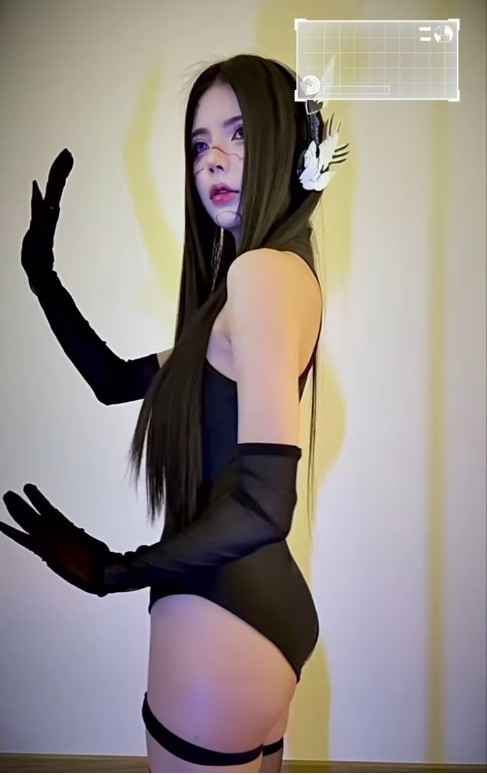 Bộ ảnh của Mai Dora nhanh chóng nhận được "cơn mưa" lời khen từ người hâm mộ và cộng đồng cosplay.