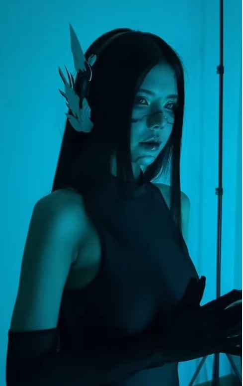 Mai Dora từ lâu đã được biết đến là một MC có gu thời trang cá tính và không ngại thử sức với nhiều hình tượng mới mẻ.