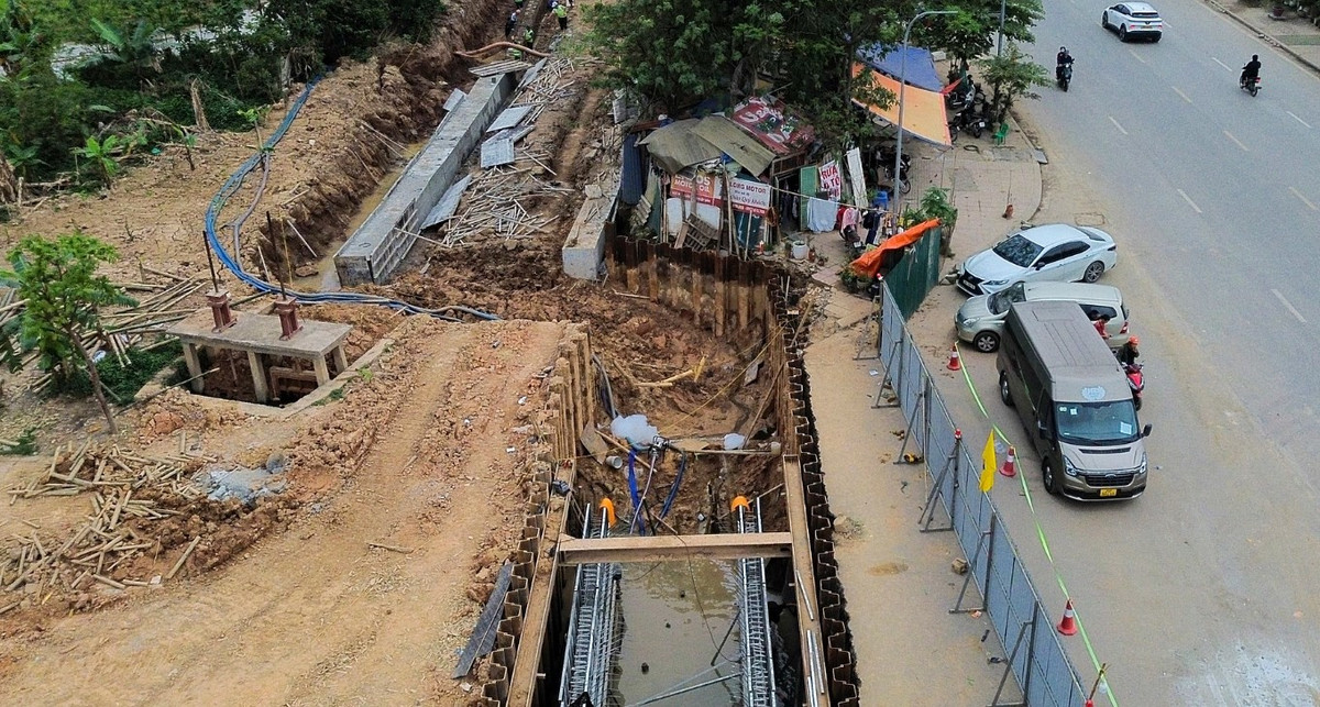 Dự án gồm hai phần: kênh Thụy Phương đến đường Phạm Văn Đồng, phần còn lại là tuyến cống từ Hoàng Minh Thảo, Võ Chí Công đến sông Tô Lịch.