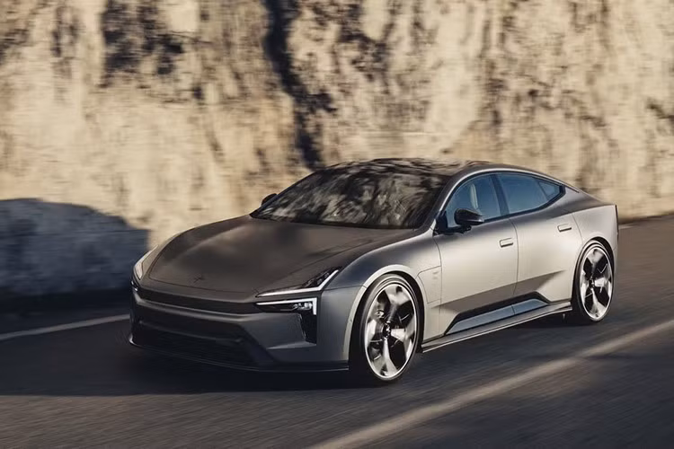 Sau nhiều năm liên tục ra mắt các mẫu SUV điện, chiếc grand tourer 4 cửa Polestar 5 cuối cùng đã xuất hiện tại triển lãm IAA Mobility 2025 ở Munich, Đức. Hiệu suất và thiết kế là hai yếu tố đặc biệt của chiếc sedan này.