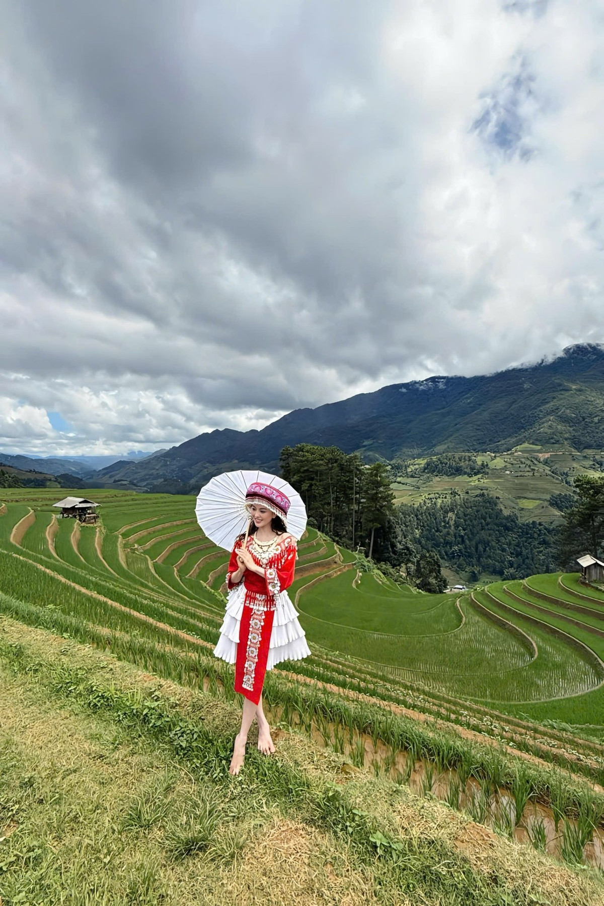 View - Trang Nemo gây chú ý với trang phục dân tộc tại Mù Cang Chải | Báo Tri thức và Cuộc sống - TIN TỨC PHỔ BIẾN KIẾN THỨC 24H
