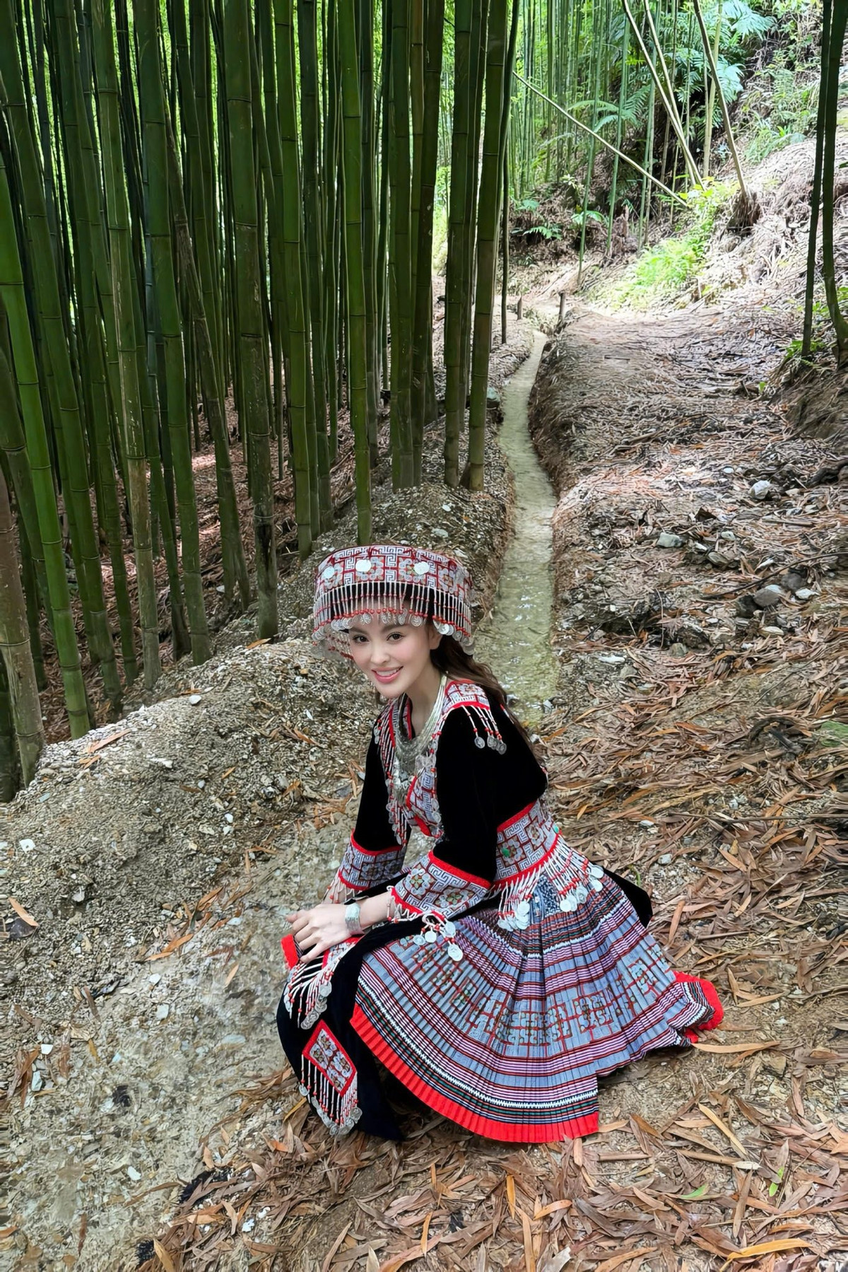 View - Trang Nemo gây chú ý với trang phục dân tộc tại Mù Cang Chải | Báo Tri thức và Cuộc sống - TIN TỨC PHỔ BIẾN KIẾN THỨC 24H