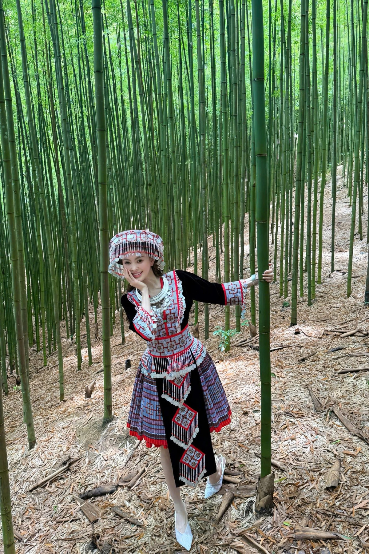 View - Trang Nemo gây chú ý với trang phục dân tộc tại Mù Cang Chải | Báo Tri thức và Cuộc sống - TIN TỨC PHỔ BIẾN KIẾN THỨC 24H